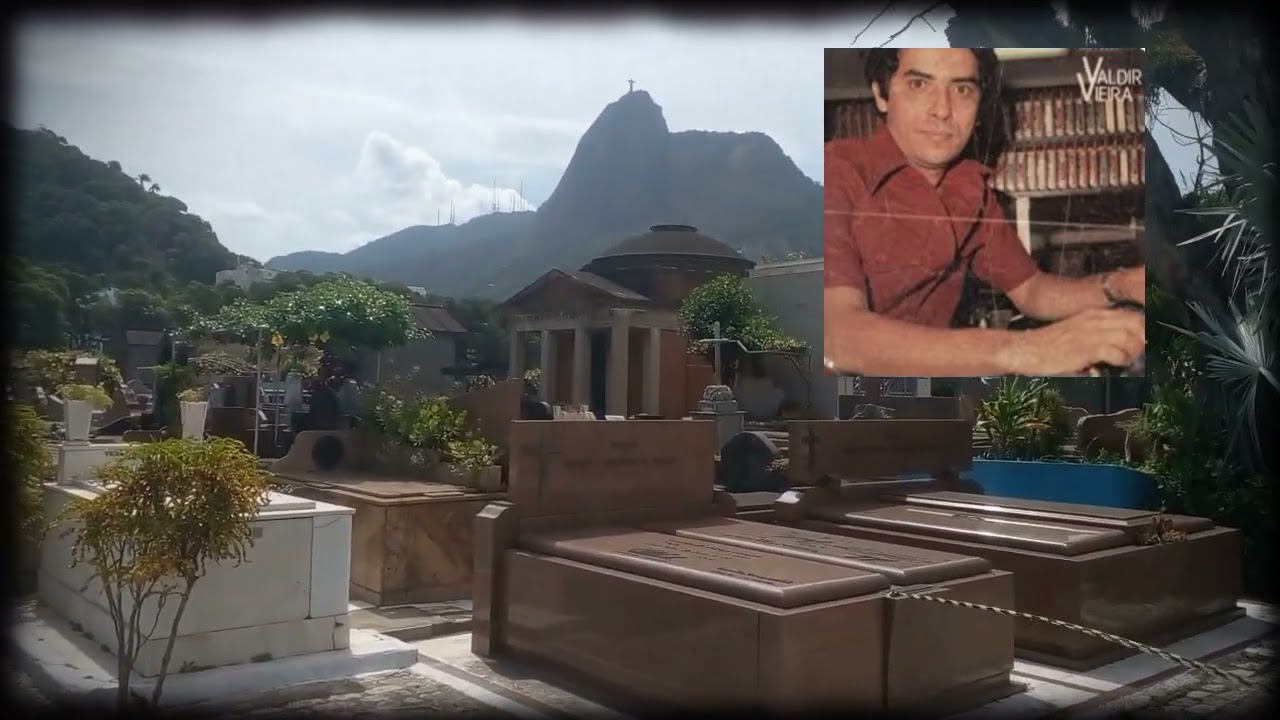 Antigo túmulo do radialista Waldir Vieira  #cemitério #túmulo