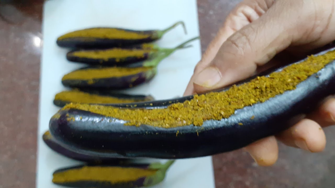 Bharwa baingan recipe | Bharwa baingan | Stuffed eggplant recipe - Salma hashmi