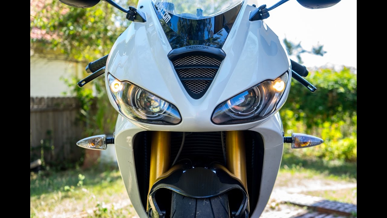 [How To] Replace Your Headlight Bulbs (H7)