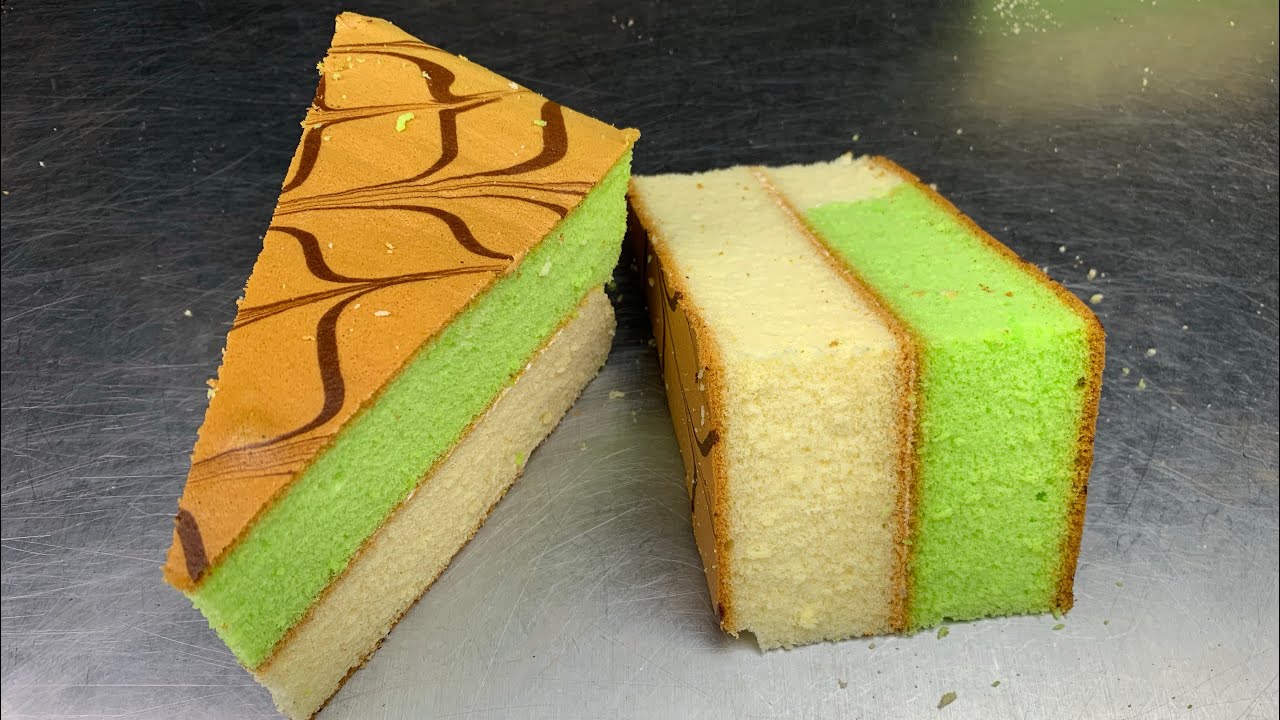 Bánh Bông Lan Tam Giác Classic Sponge Cake