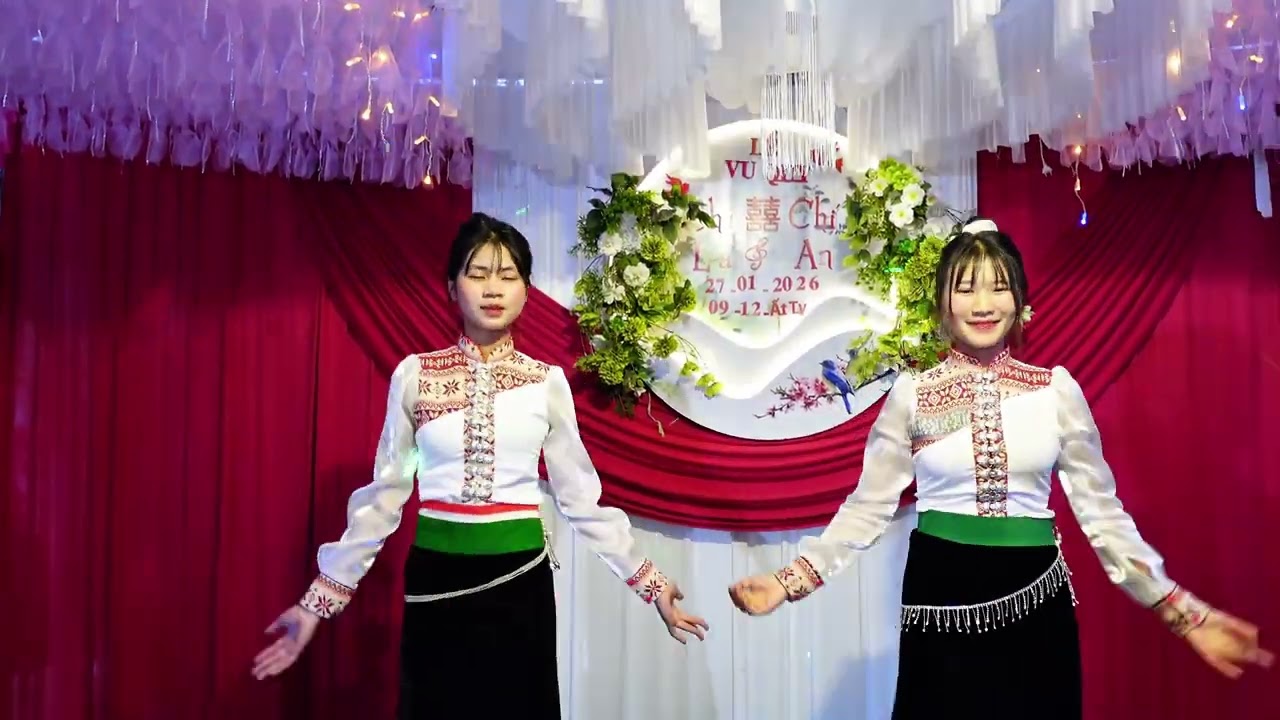 Let’s Talk About a man ❤️múa mừng LVQ của hai chị em bên nhà trai
