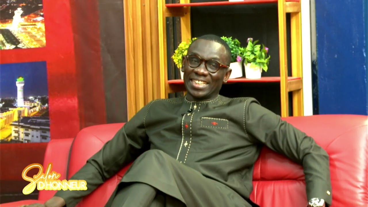 ✅ Pape Diouf dans Salon d’Honneur : musique, famille et histoire d’un artiste accompli