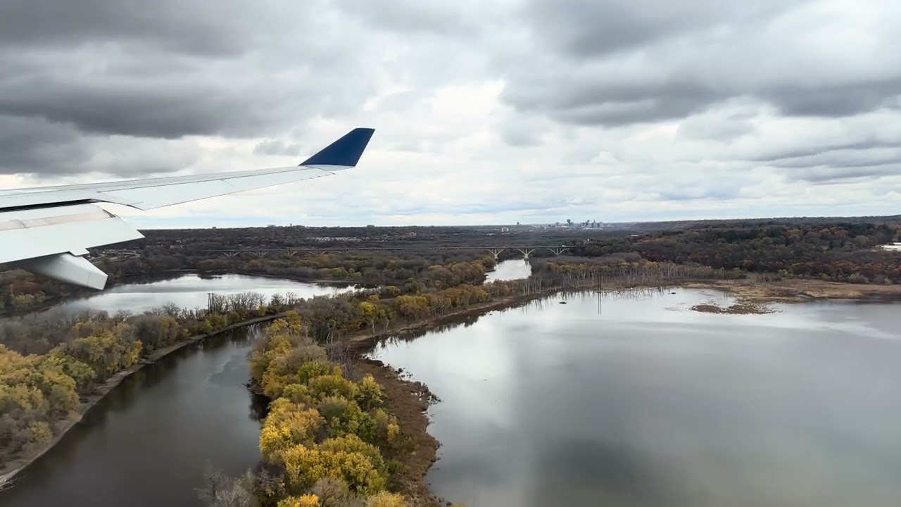 Paris to Minneapolis Landing Delta A330-323