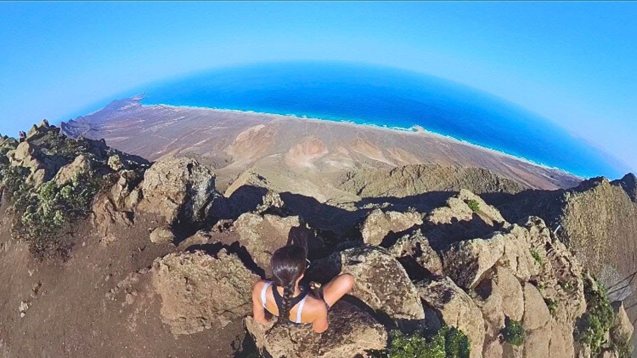 I hiked to the HIGHEST spot of Fuerteventura 🇮🇨