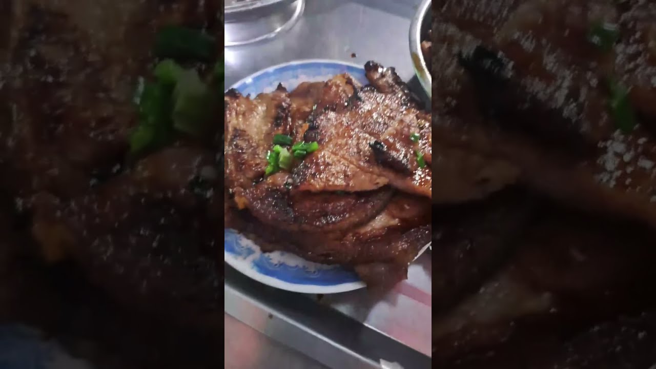 cơm sườn 20k bán tại lộ ngang bình đức .tiền giang . vinhhoi.vlog660