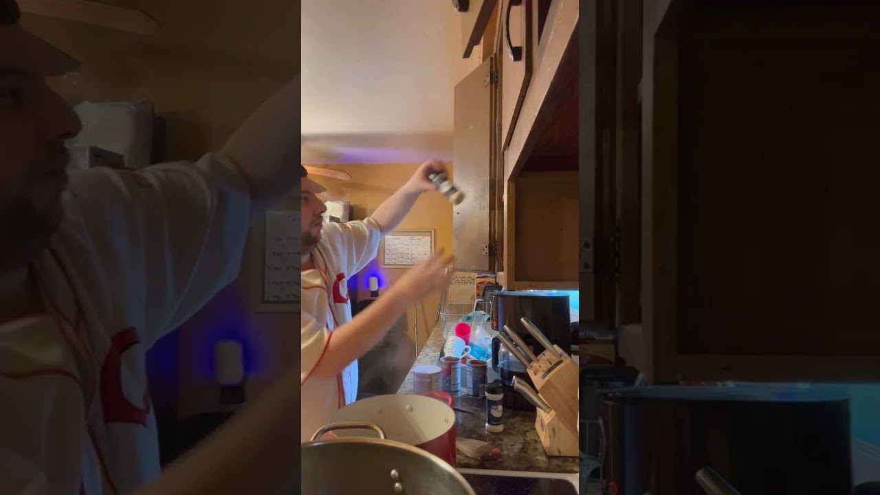 We make Dinner for spaghetti
