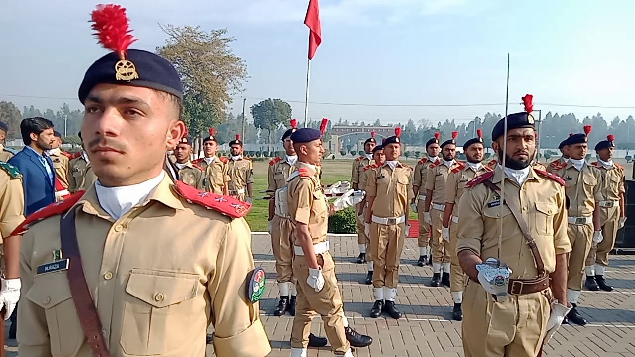 Guard of Honour presented to Commissioner Gujranwala .