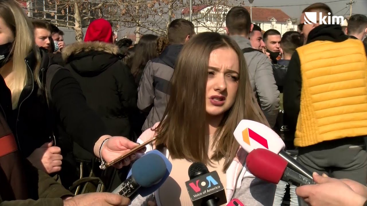 Gračanica: Protest učenika zbog odluke o pritvaranju mladića