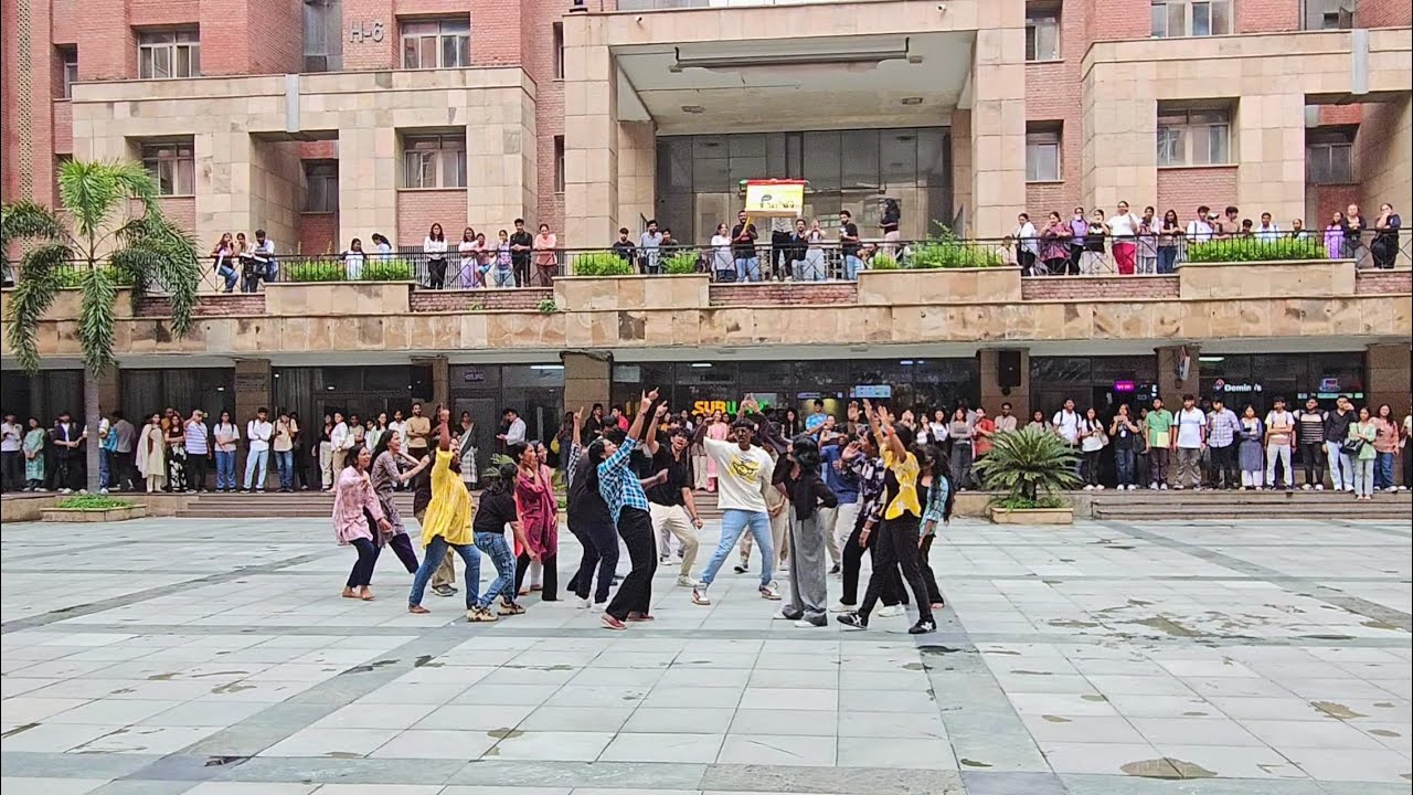 Amity Onam 2024 :Flashmob!!!#onam #dance #Amity University Noida