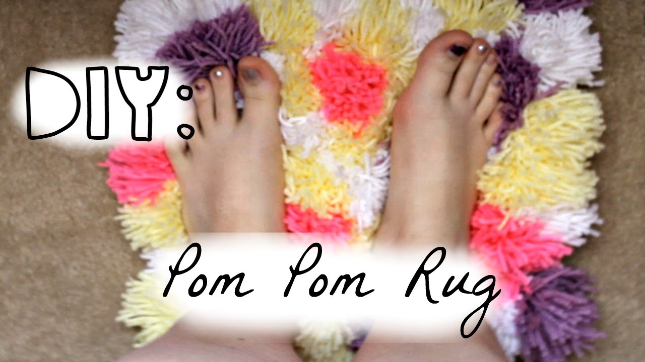 DIY: Pom Pom Rug