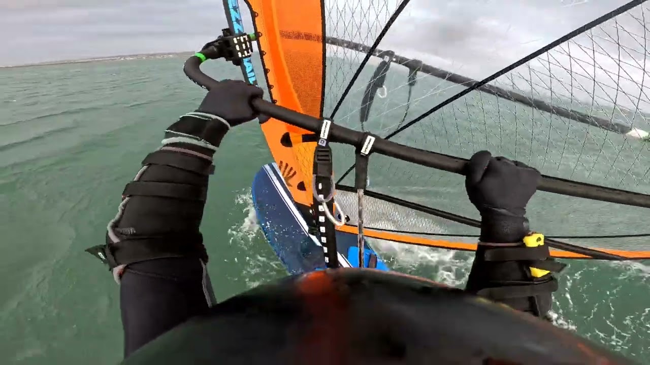 Average Windsurfer on #starboard  #futura 117 with Ezzy Cheetah 6.5 #idfk