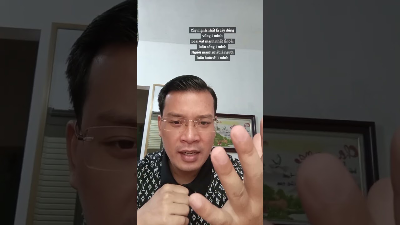 Kẻ yếu luôn cần đám đông để cảm thấy an toàn, chỉ những kẻ mạnh thực sự mới dám bước đi một mình