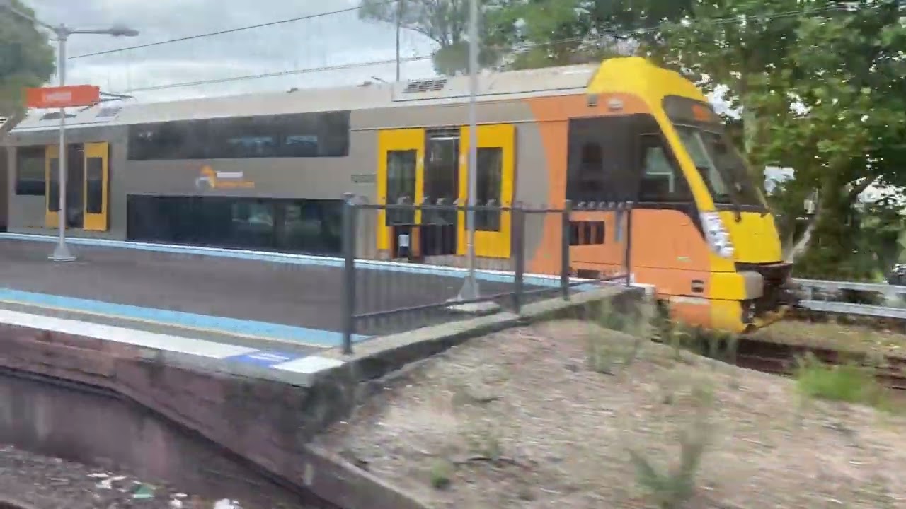 This is a trip from Gordon to Chatswood on the T1 North Shore Line 