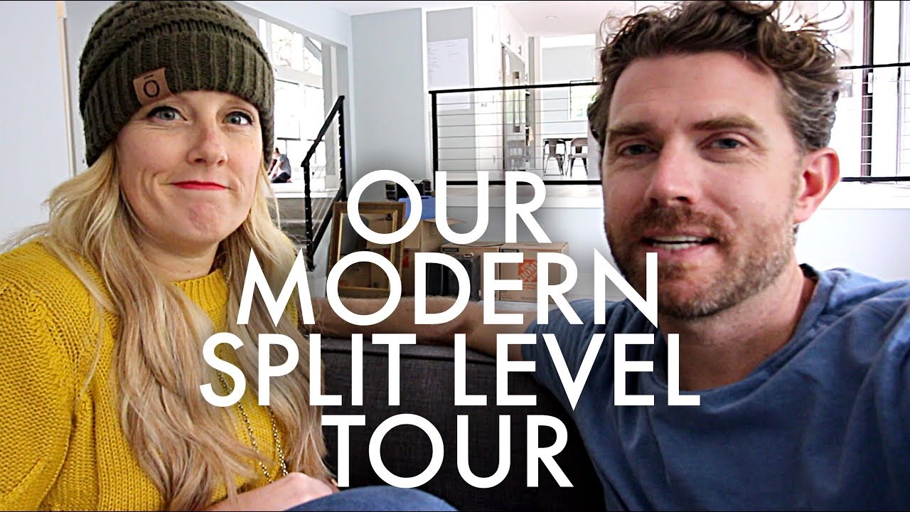 MID CENTURY MODERN SPLIT-LEVEL HOUSE TOUR : Traveling Family of 11