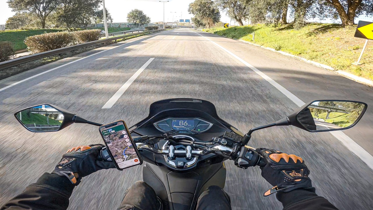 Cruising Around Porto, Portugal | Honda PCX 125 | 2024 (POV RAW)