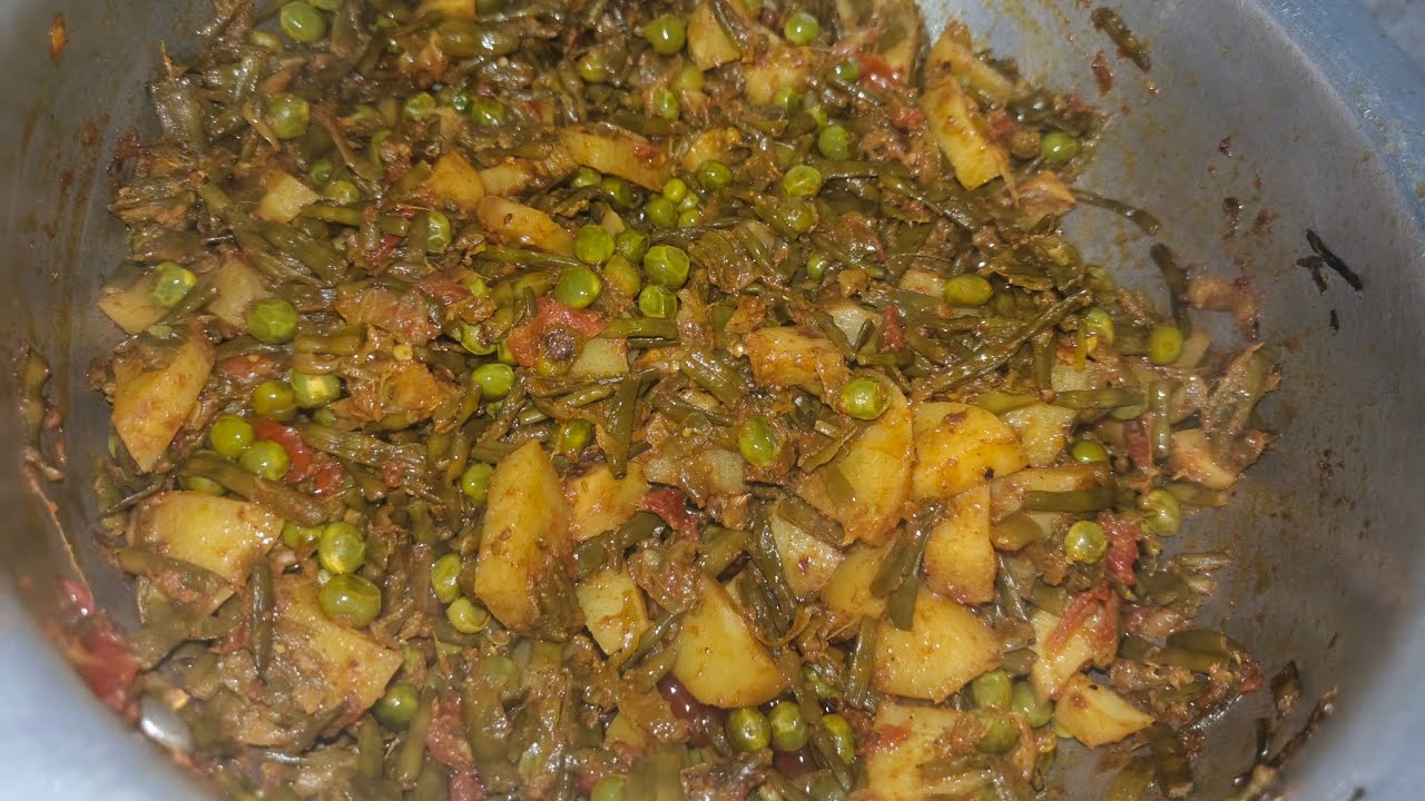 Alu matar mungray recipe by glow kitchen and care| desi and easy recipe for beginners
