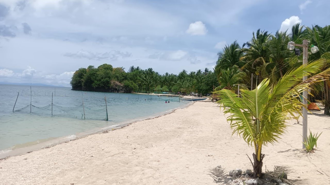 BORAWAN BEACH IN PADRE BURGOS QUEZON PROVINCE