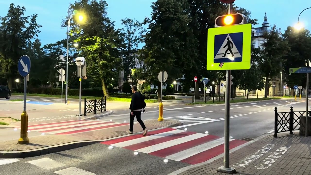 Aktywne przejście dla pieszych w Ełku – technologia S-4 „dzień i noc”  | Active Pedestrian Crossing