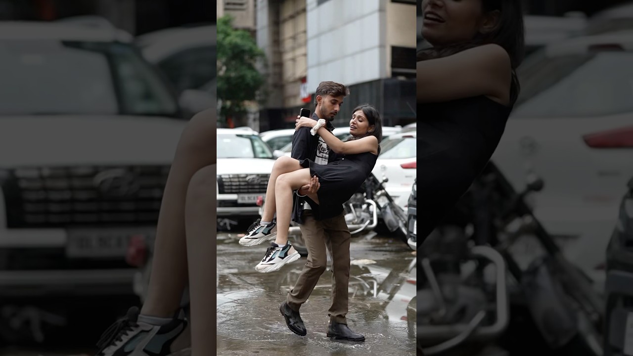 लड़की को गोद में उठा लिया 🤨|| #shorts #youtubeshorts #shortsfeed #shortsvideo #funny #comedy