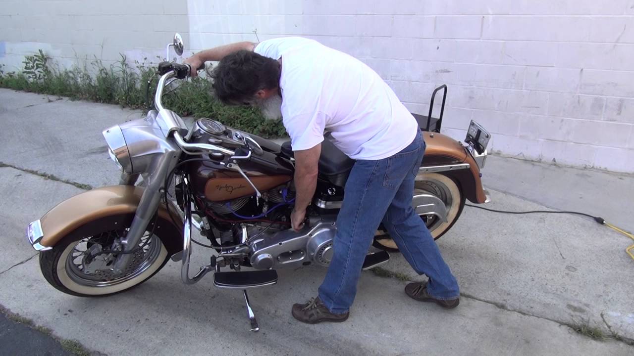 Hunting Harley's, 1979 FLH 80 classic