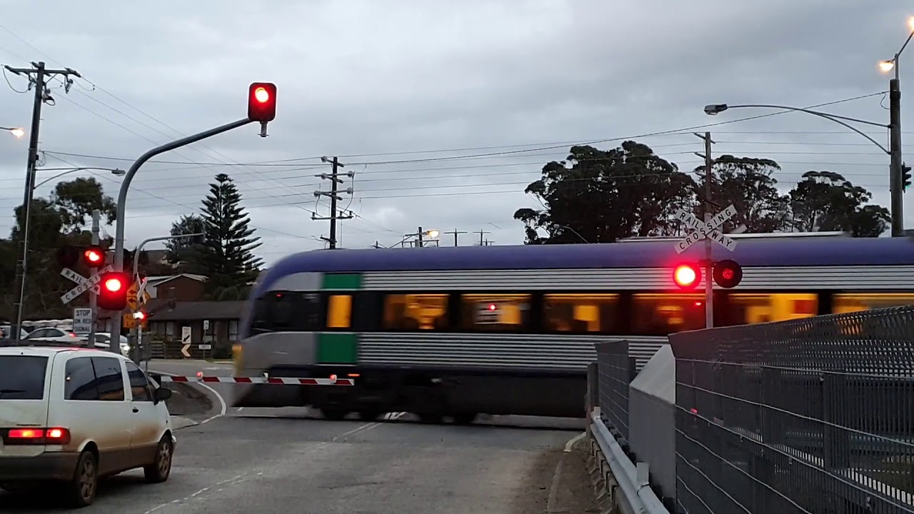 Level crossing - Lardners Track, Warragul, Victoria, Australia