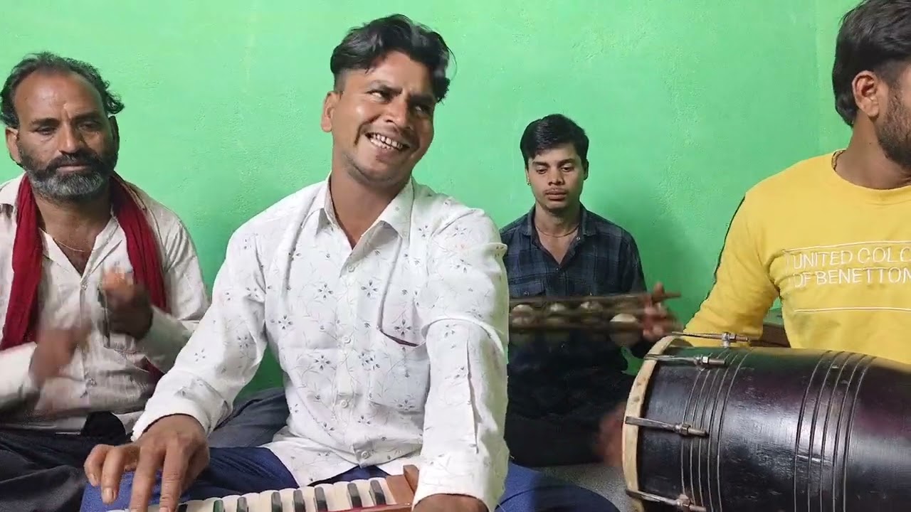 लाजवाब होली गीत || रंग गुलाल भरें झोली सिर बांधें मुकट खेलें होरी |स्वर धनीराम दीवाना पवन विश्वकर्मा