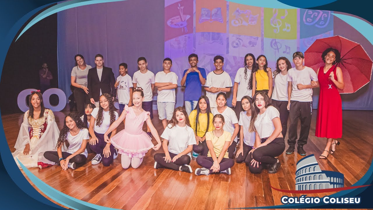 Amarelo, azul e branco -  7ºA e B (XIV Sarau Cultural)