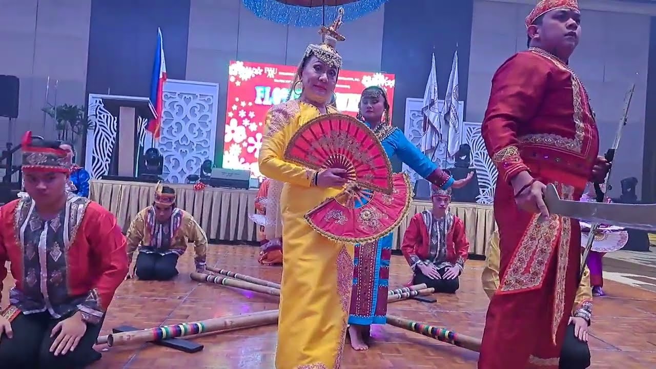 SINGKIL FOLK DANCE BY ORIGINAL BAYANIHAN DANCE TROUPE MEMBER & PWUAA PREXY VIRGIE MONTON #singkil 