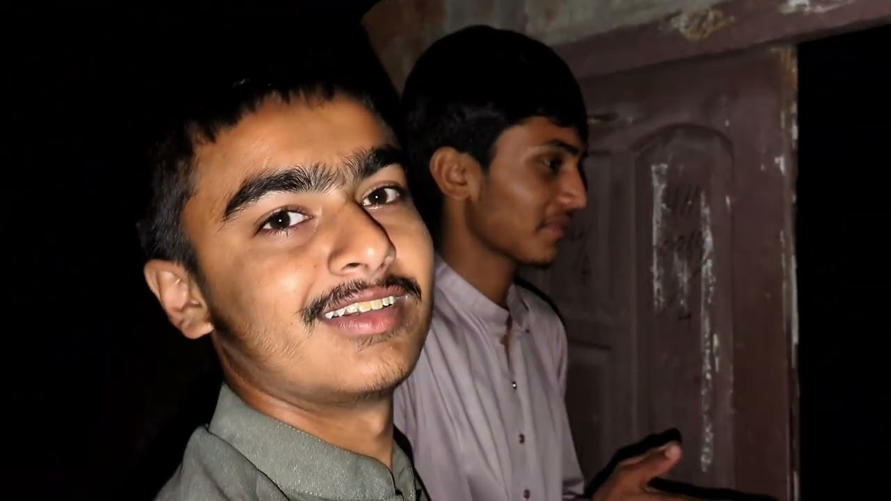 Friend ko mil na us ka ghr ga tha 