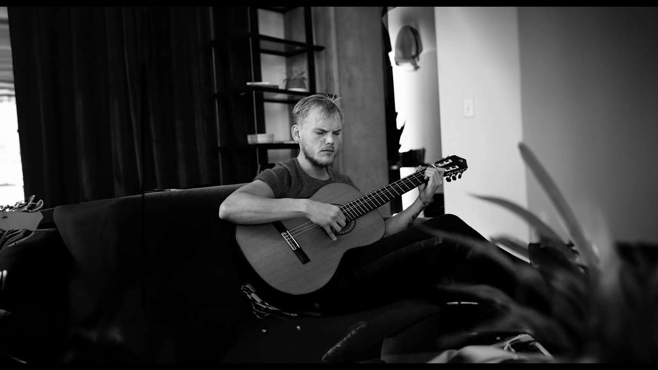 Avicii - The Freak Ft. Bonn (Demo Leak)