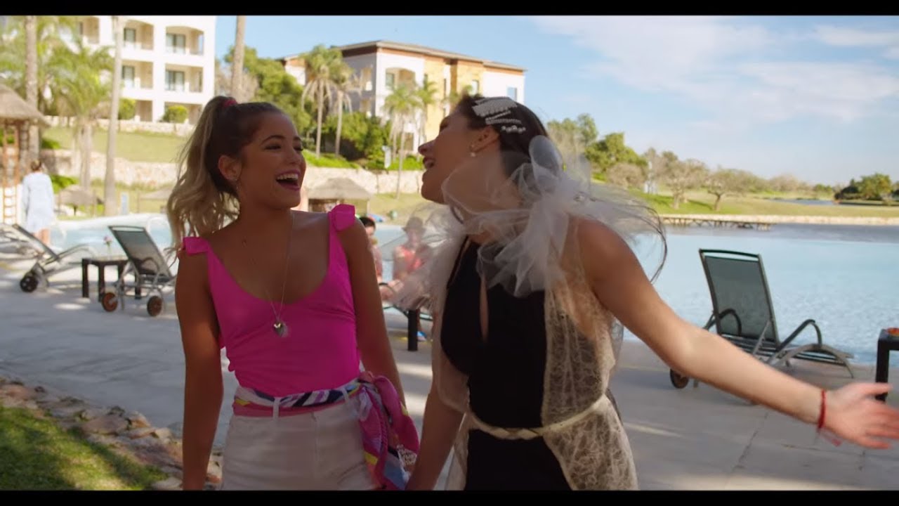 Voc&ecirc; &eacute; Como Eu - Go! A Festa Inesquec&iacute;vel (MUSICA NOVA) Mia e Lupe😍❤
