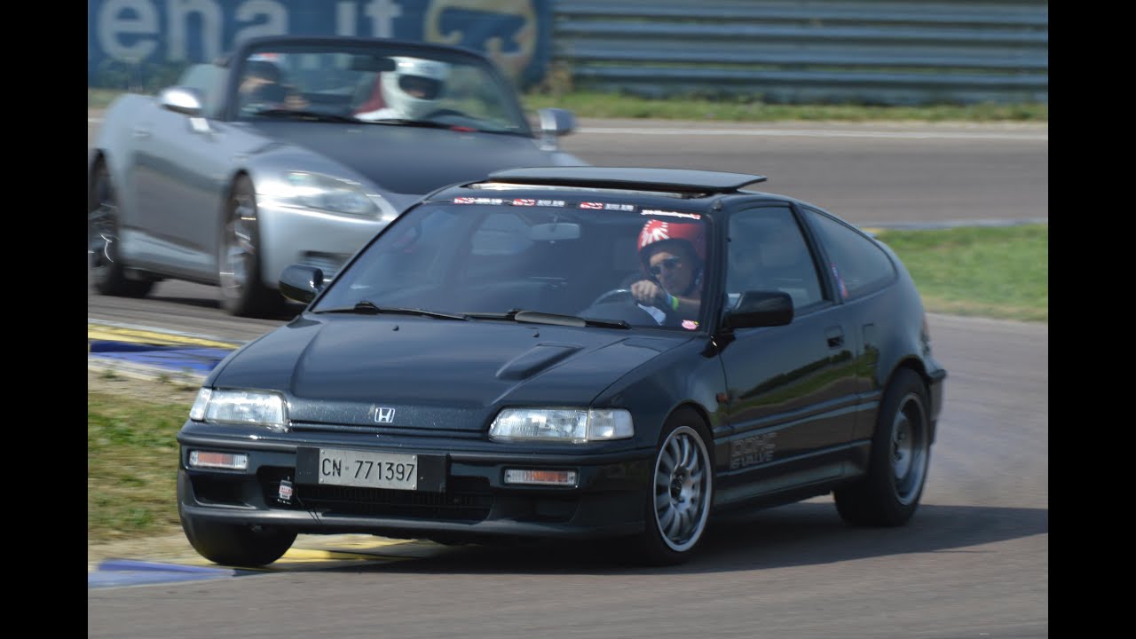 Honda CRX invasion on track