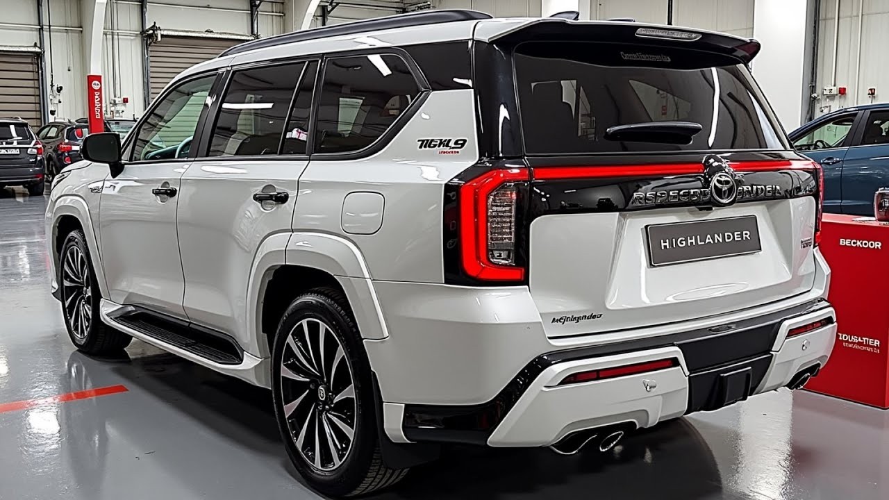«Toyota просто перевернула правила игры 🔥 Обзор Highlander!»