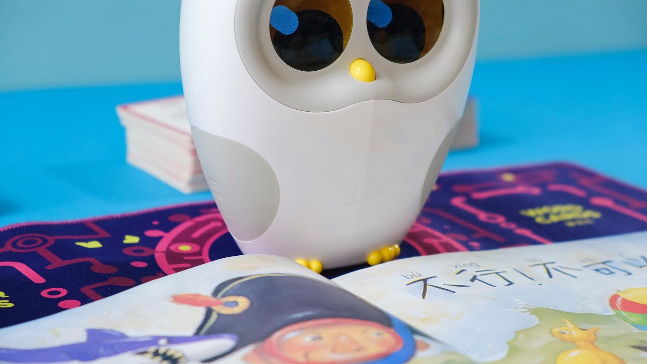LUKA THE READING ROBOT FROM LING TECH