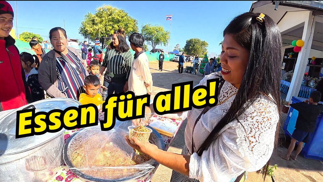 Kindertag in Thailand  – Tradition, Tanz & Essen im Dorf. Meine Frau kocht für alle.