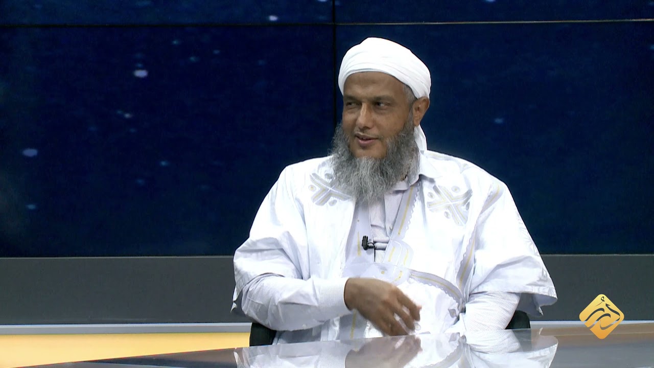الشيخ الددو : لا يُعطي التاجر عماله من الزكاة ولا يوزعها على أهله | معالم