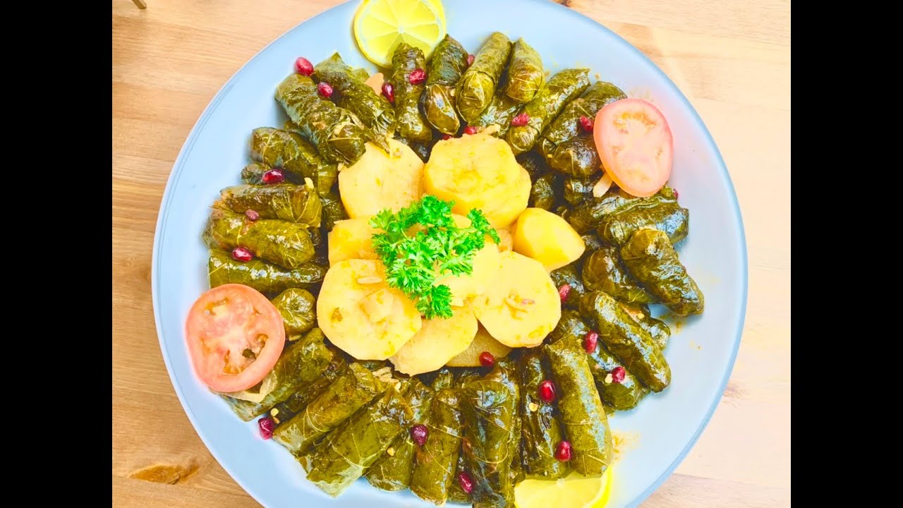 Lebanese Stuffed Grape Leaves - Vegetarian Food. ورق عنب على الطريقه اللبنانيه   #vegetarian_food