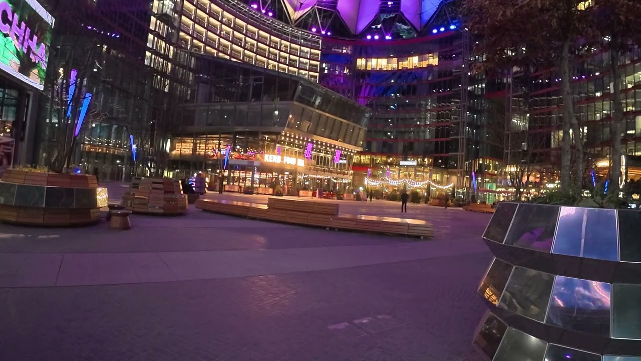 Potsdamer Platz  mit Kuppel