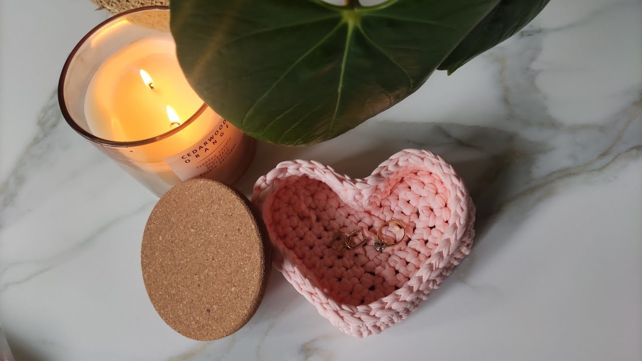 Tutorial facile cestino all'uncinetto a forma di cuore 💓 regalo di San Valentino all'uncinetto