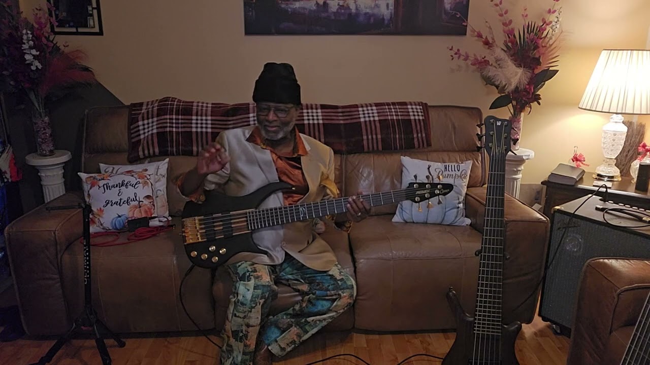 The beauty  of The  Peavey  & Warwick 6