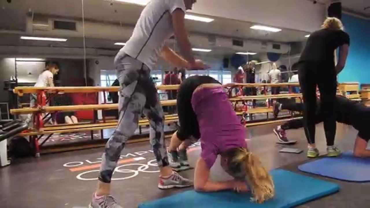 Mage/rygg basisøvelser med landslaget i seiling på Olympiatoppen