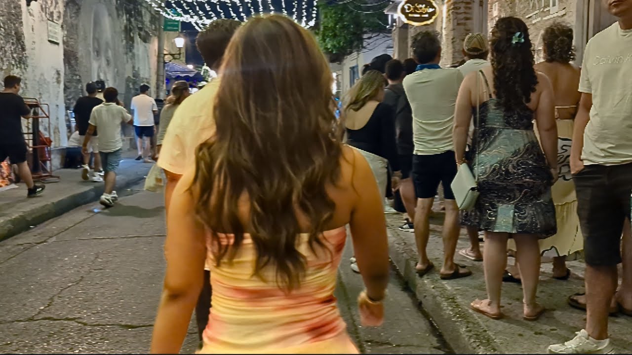 Cartagena Nightlife EXPOSED | After Dark Walking Tour