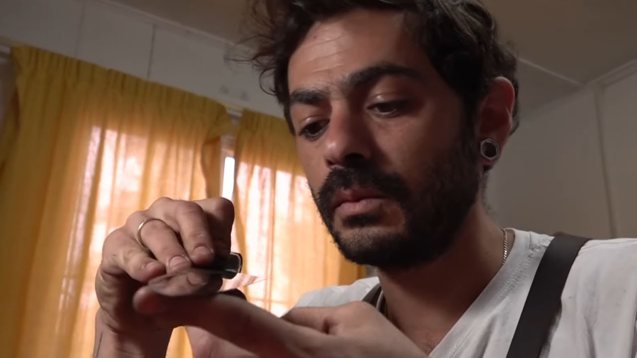 זהירות - זה חד: דניאל מנהריה מייצר סכיני שף