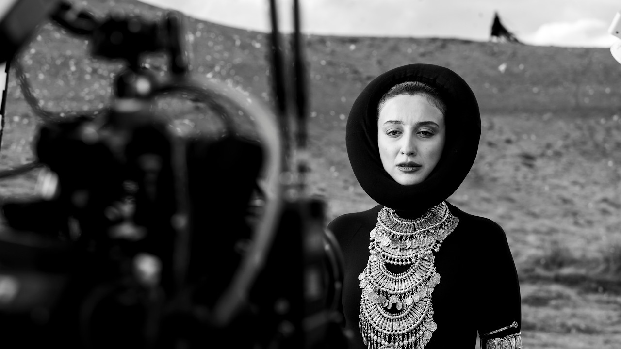 Melike Şahin - Sağ Salim Kamera Arkası