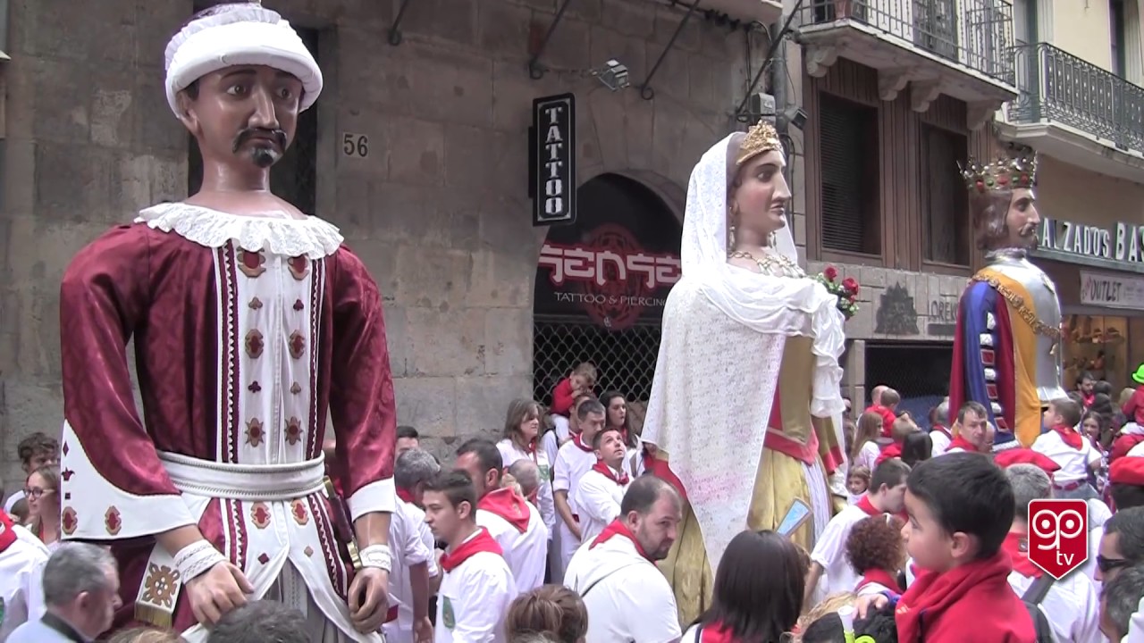 Gigantes, cabezudos y kilikis 11 07 2017 San Fermín.  Giants and Big headeds troupe. Erraldoiak