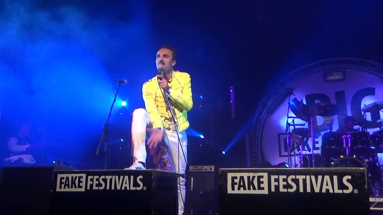 FLASH Queen Tribute Band | Under Pressure