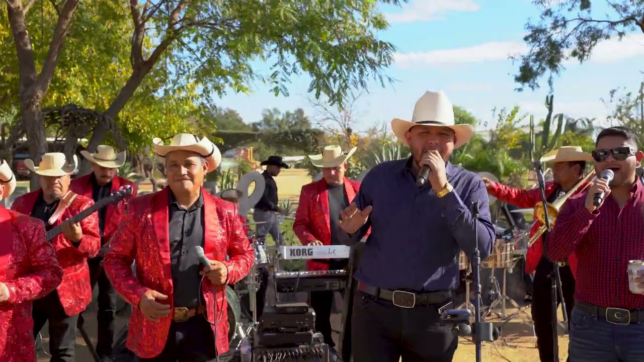 EL CAMINANTE - BANDA LA ELECTRIZANTE FT LOS KALENTANOS DTC (EN VIVO)