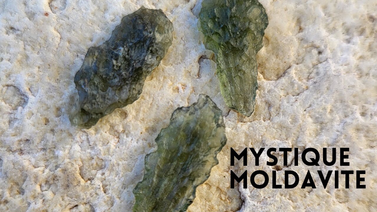 La moldavite ( météorite)