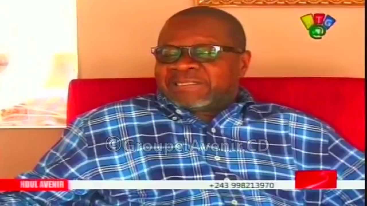 PAPA WEMBA Chez 33Tshitenge NdulAvenir