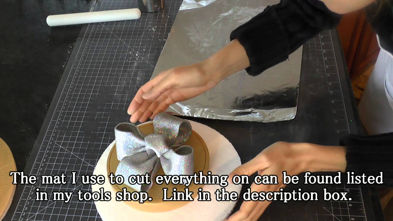 How to make a Sparkly, Loopy Bow!